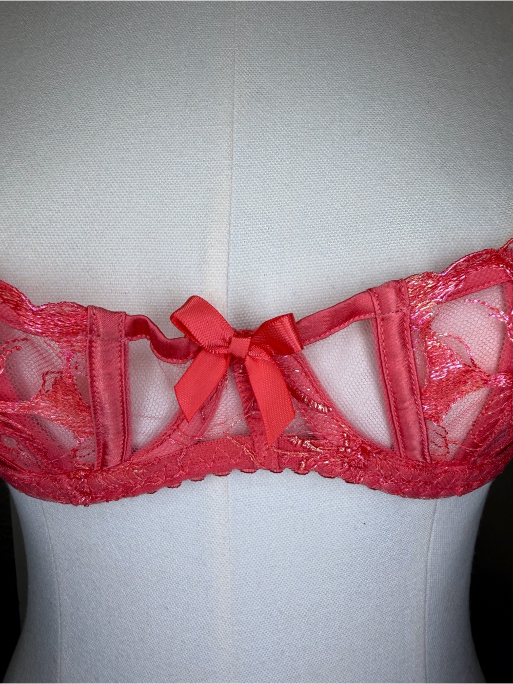 Agent Provocateur Lorna Pink Sheer Embroidered Plunge Underwire Bra 32B - Picture 2 of 14